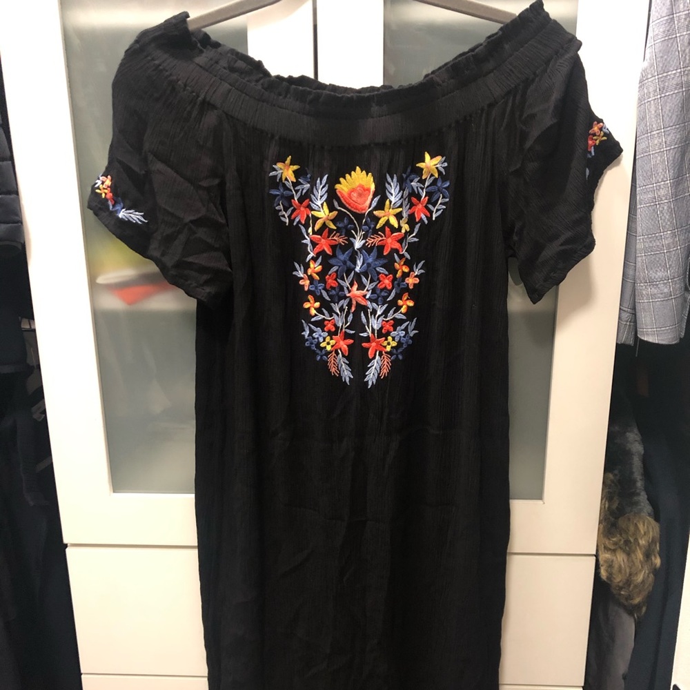 Dress - Picture 2 of 3